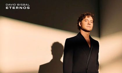 David Bisbal revive diez clásicos y abre una nueva etapa con Eternos