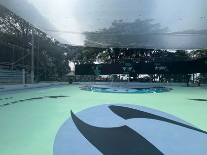 Imagen de  Alcaldía, J Balvin y empresas internacionales realizaron intervención artística a cancha polideportiva en Manrique