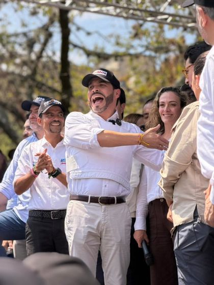 Imagen de  Movimiento Creemos oficializó su adhesión a la campaña de Abelardo de la Espriella en el centro de Medellín