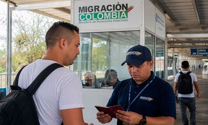 Estas son las principales causas por las que expulsan y deportan a extranjeros en Colombia, según Migración Colombia
