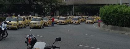 Imagen de Paro de taxistas: Secretaría de Movilidad regula el tráfico en vías afectadas en Medellín