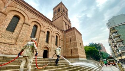 Imagen de En Medellín avanzan trabajos de limpieza en fachadas de 14 iglesias por Semana Santa