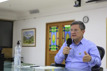 Iván Duque ratificó a Luis Fernando Suárez como Gobernador (e) de Antioquia