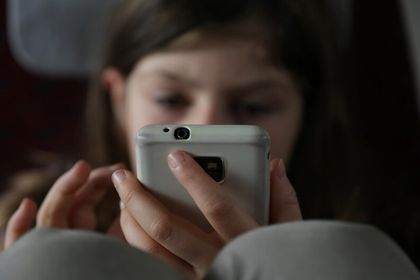 Imagen de  Proyecto de ley busca proteger a menores en el mundo digital ante creciente peligro de ciberacoso