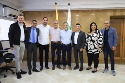 Imagen de  Alcaldes del Valle de Aburrá y gobernador de Antioquia piden al Gobierno nacional recursos para el Tren del Río