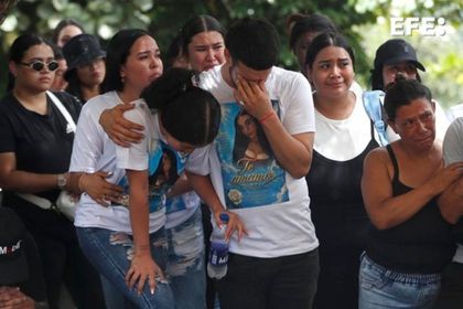 Imagen de  El último abrazo de Yenci, la joven que murió protegiendo a sus hijos durante el terremoto