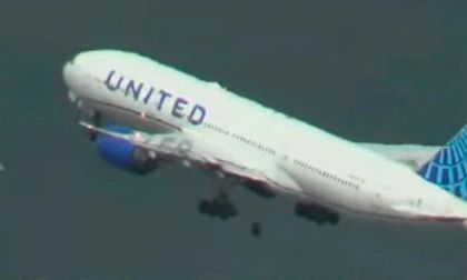 En video: avión perdió una llanta en pleno vuelo y causó pánico