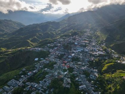 Imagen de Aprueban inversión de más de $8 022 millones para vías terciarias en Argelia de María