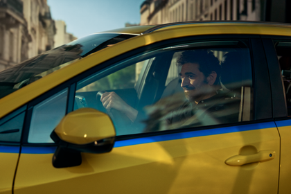 Imagen de  Uber Taxi gana terreno en Medellín: 74 % de los usuarios de taxi piden el servicio por apps, según estudio