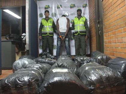 Incautan 275 kilos de marihuana