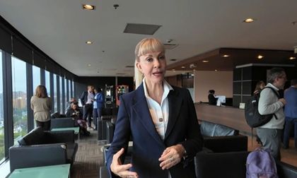 Gobernadora del Valle pide agilizar licitación del aeropuerto y aval para el Tren de Cercanías
